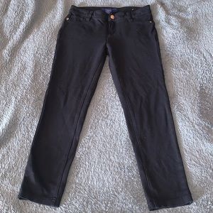 Cute girls black pants!